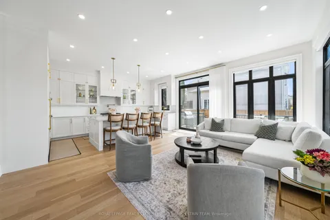 5 Taylor Drive, ON M4C 3B4