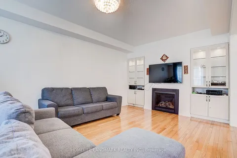 21 Hayeraft Street, ON L1P 0C6