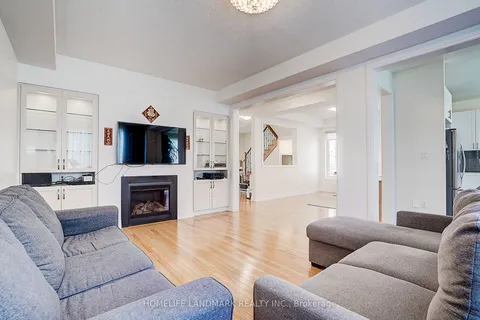21 Hayeraft Street, ON L1P 0C6