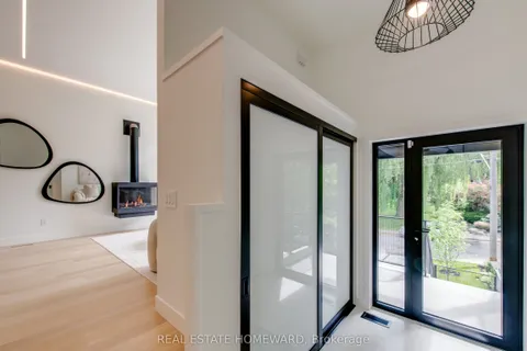 174 Kenilworth Avenue, ON M4L 3S6
