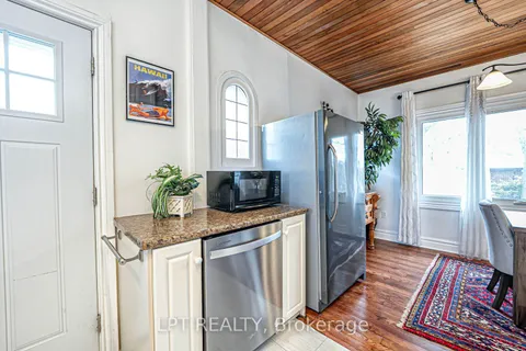741 King Street, ON L1H 1H1