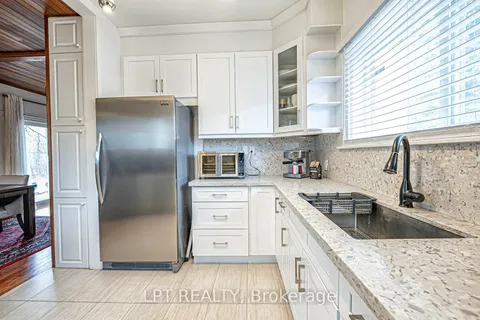 741 King Street, ON L1H 1H1