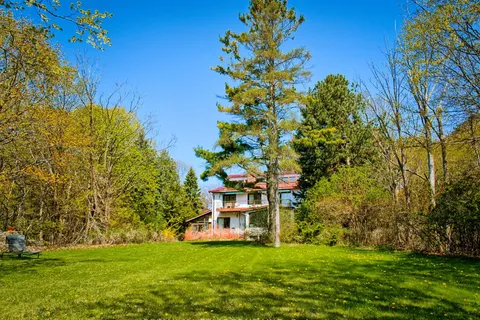 33 Bellehaven Crescent, ON M1M 1H2