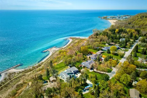 33 Bellehaven Crescent, ON M1M 1H2