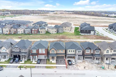 1120 Skyridge Boulevard, ON L1X 0M8