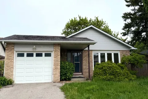 14 Pilkington Crescent, ON L1N 6E9