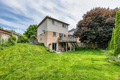 15 Merryfield Court, ON L1C 4L2