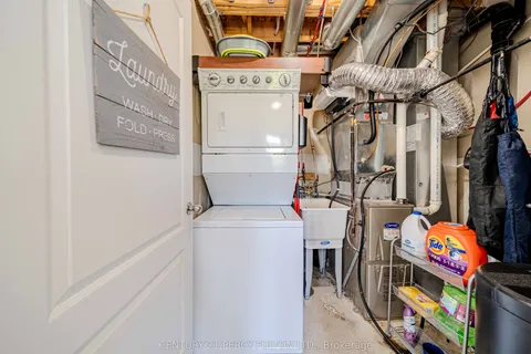 22 Burtonbury Lane, ON L1Z 0C9
