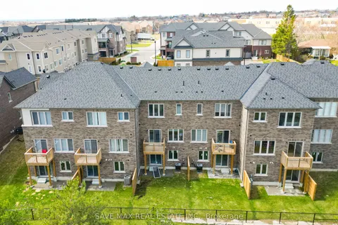 38 Senay Circle, ON L1E 2S2