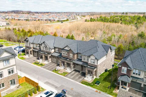 38 Senay Circle, ON L1E 2S2