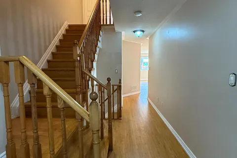 10 Wuthering Heights Road, ON M1C 5H6