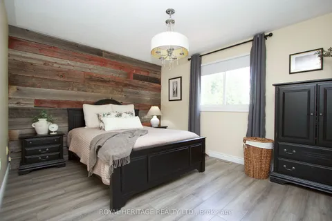 55 Hearthstone Crescent, ON L1E 2X8
