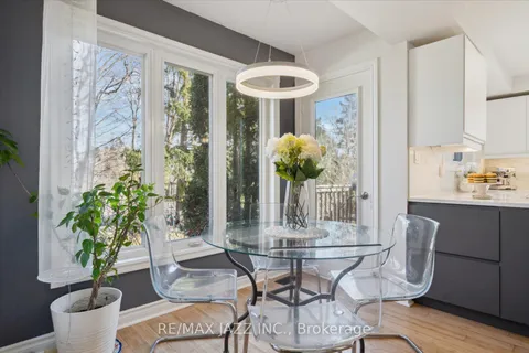 19 Valleycrest Drive, ON L1E 1J2