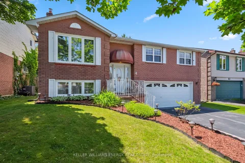 4 Pinedale Crescent, ON L1E 1C3