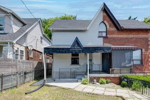 533 Victoria Park Avenue, ON M4C 5H2