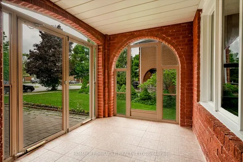 1945 Pine Grove Avenue, ON L1V 6R4