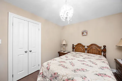 19 Bainhart Crescent, ON M1H 2R4