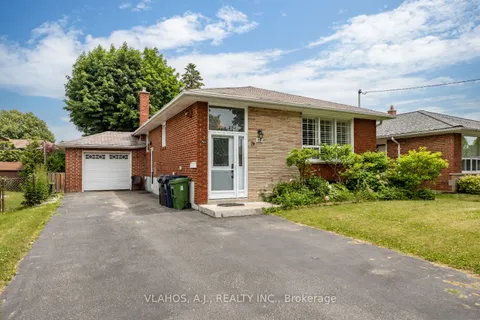 19 Bainhart Crescent, ON M1H 2R4
