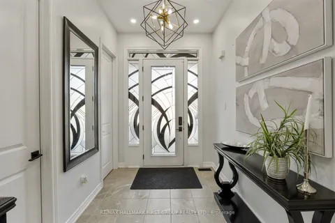 133 Auckland Drive, ON L1P 0J4