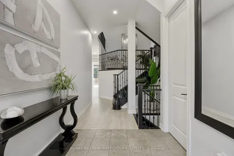 133 Auckland Drive, ON L1P 0J4