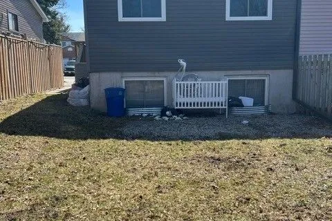 1294 Sunningdale Avenue, ON L1H 8G7