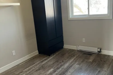 1294 Sunningdale Avenue, ON L1H 8G7