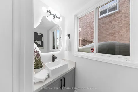 5 Goulden Crescent, ON M1L 0A8
