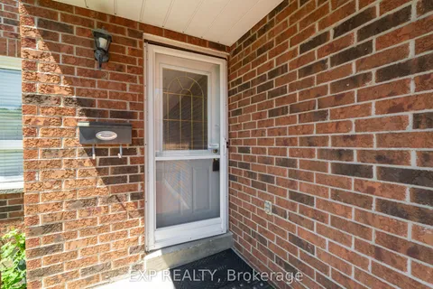 12 Empson Court, ON L1S 3Y3