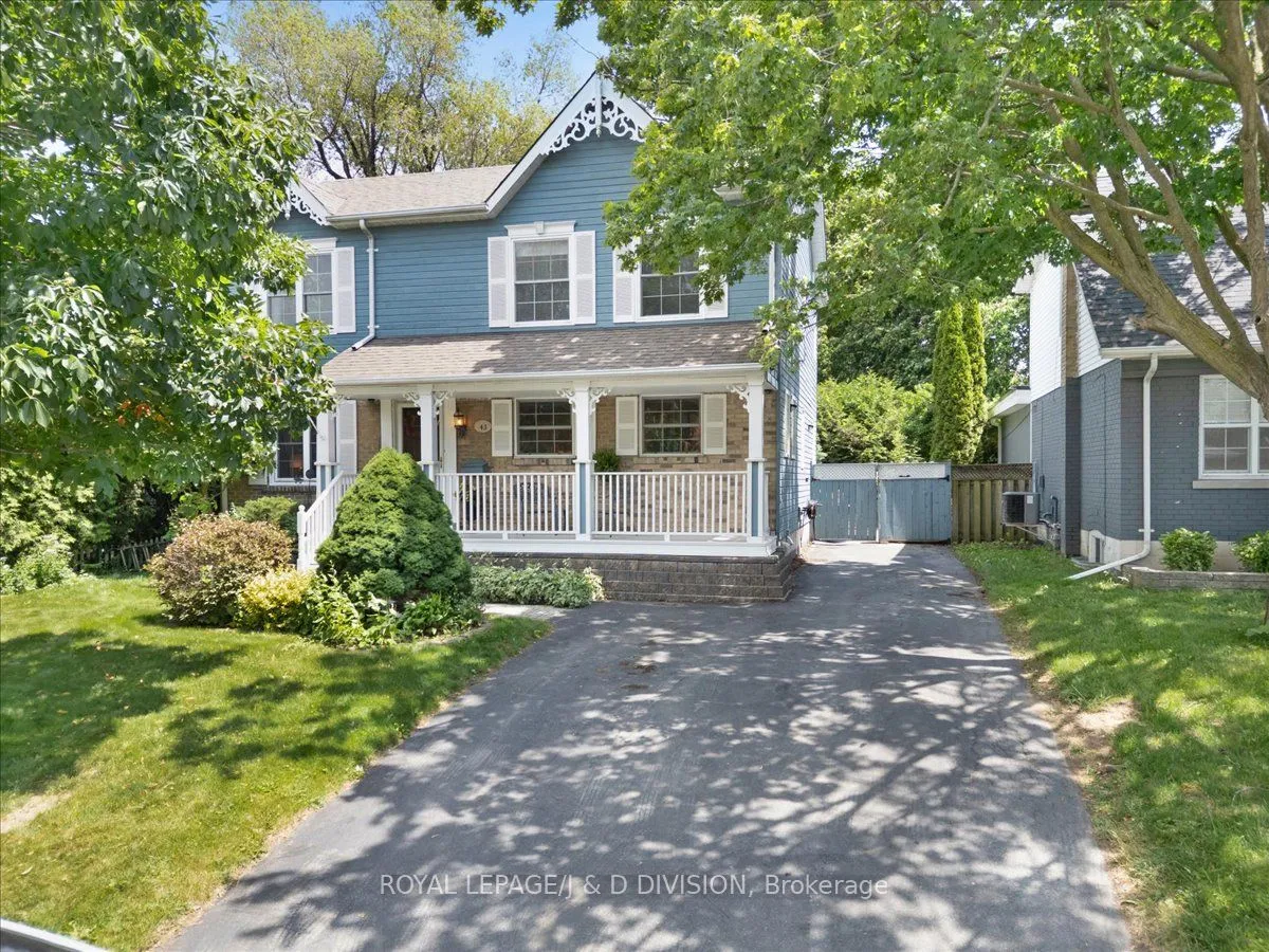 43 Allister Avenue, ON M1M 3L1