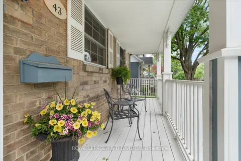 43 Allister Avenue, ON M1M 3L1