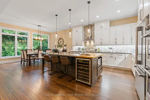 1682 Heathside Crescent, ON L1V 5V6