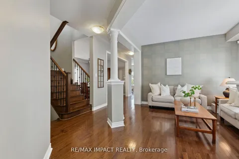 71 Lobb Court, ON L1C 0K4