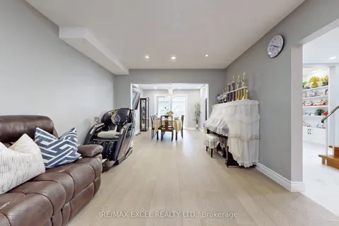 43 Sonmore Drive, ON M1S 1X3