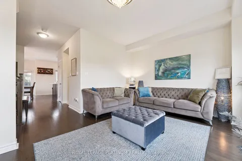 98 Ferris Square, ON L1E 0J2