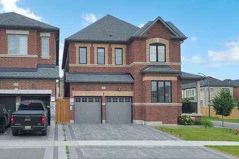 2 Auckland Drive, ON L1P 0G6