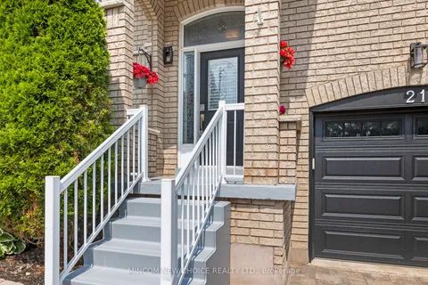 21 Barlow Court, ON L1C 5G5