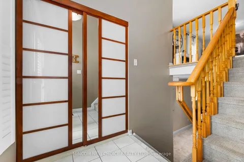 21 Barlow Court, ON L1C 5G5