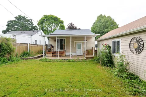 15 Oak Street, ON L1S 1X7