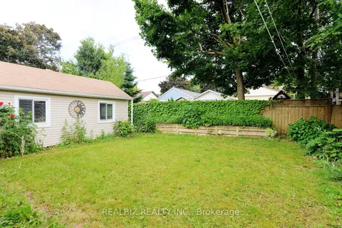 15 Oak Street, ON L1S 1X7