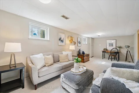 810 Zator Avenue, ON L1W 1X9