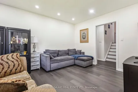 673 Lansdowne Drive, ON L1G 1W5