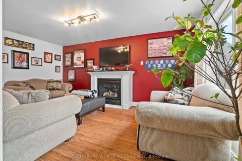 6 Hammond Street, ON L1C 5E5