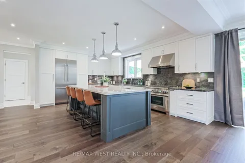 18 Windy Ridge Drive, ON M1M 1H5