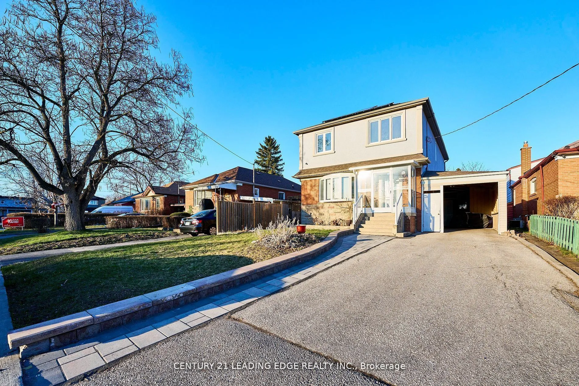 14 Flora Drive, ON M1P 1A3