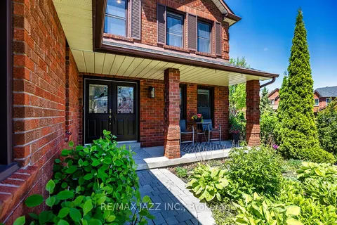 22 Kingswood Drive, ON L1E 1G2