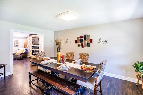 22 Kingswood Drive, ON L1E 1G2