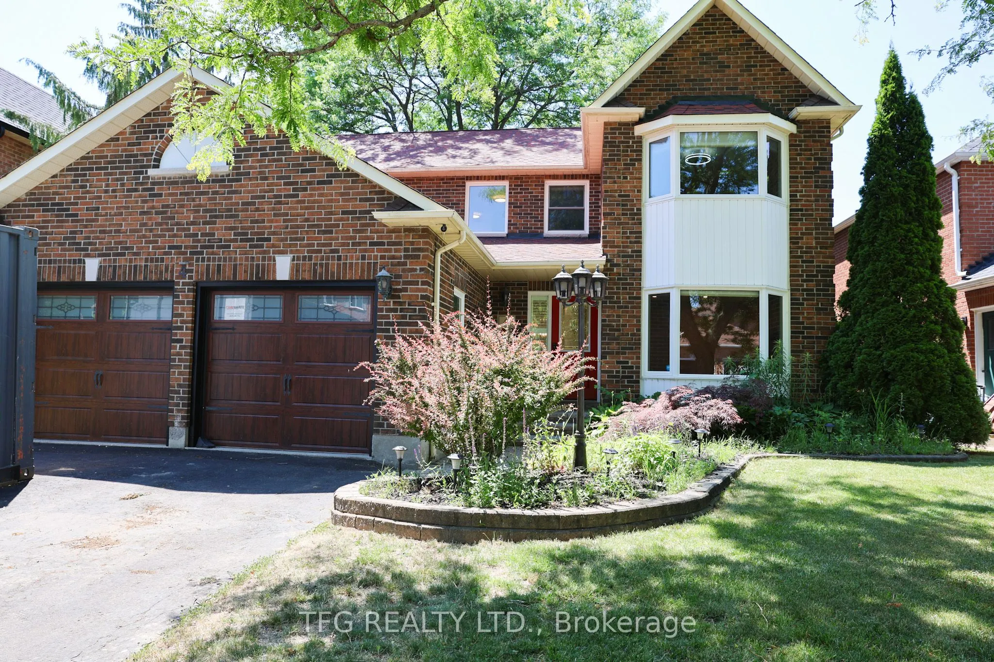 4 Carriage Lane, ON L1E 1J9