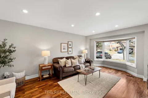 4 Carriage Lane, ON L1E 1J9