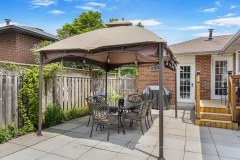 756 Hillcrest Road, ON L1W 2P4