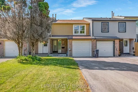 32 Scotney Grove, ON M1B 2S4
